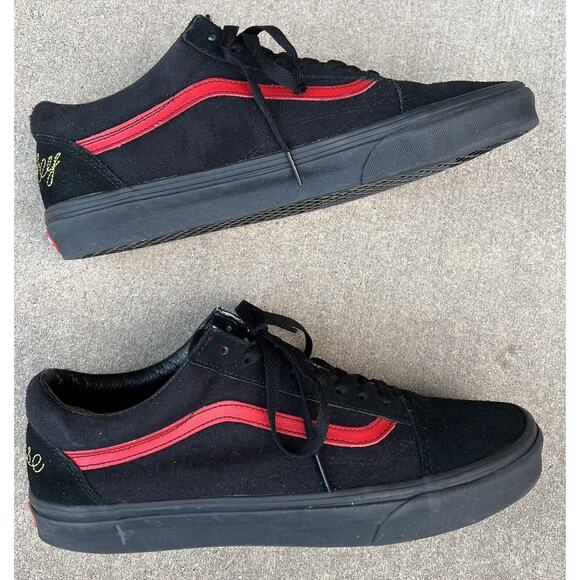 Vans Disney Mickey Mouse Low Top Skate Shoes Mens Size 11 / Womens 12.5 Blk Red main image 4